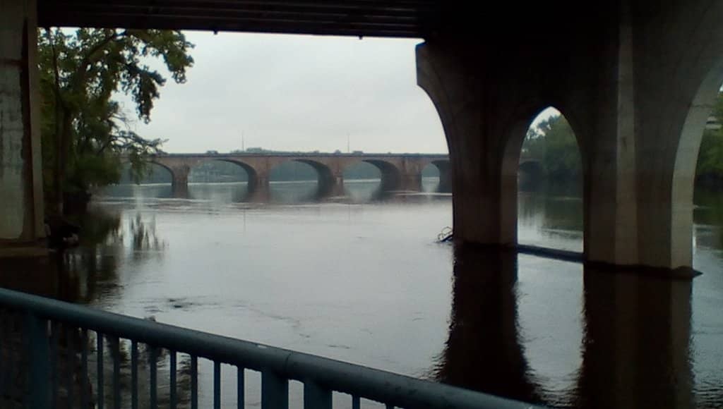 Pier i Café & Riverside Park South