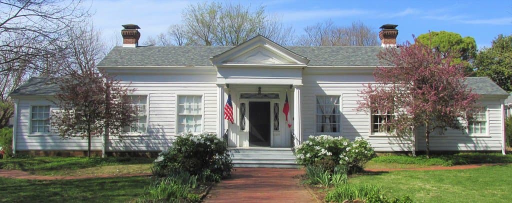 Headquarters House Museum - House built in 1853
