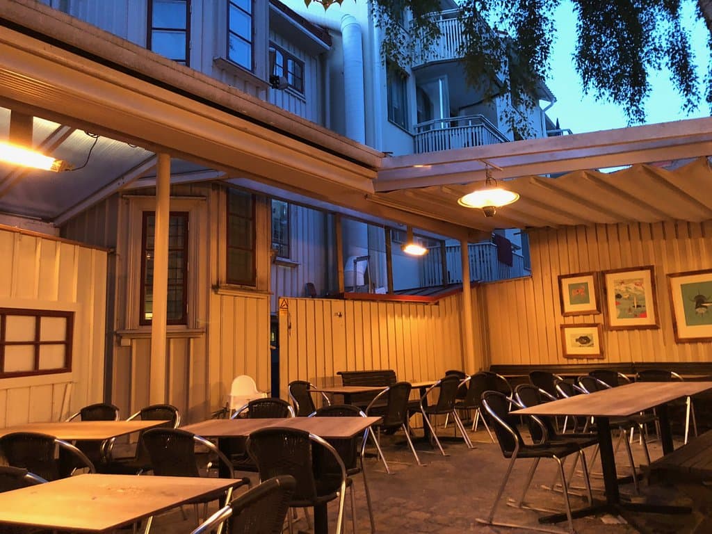 ...draußen---wir waren wieder die Letzten