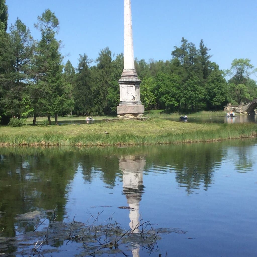 Чесменский Обелиск в Дворцовом парке