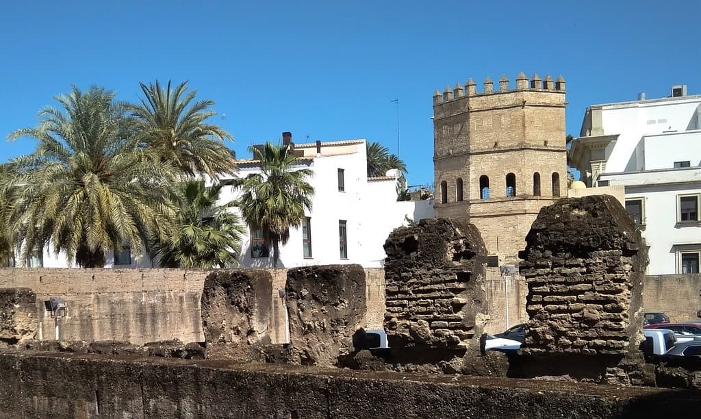 Detrás de la muralla