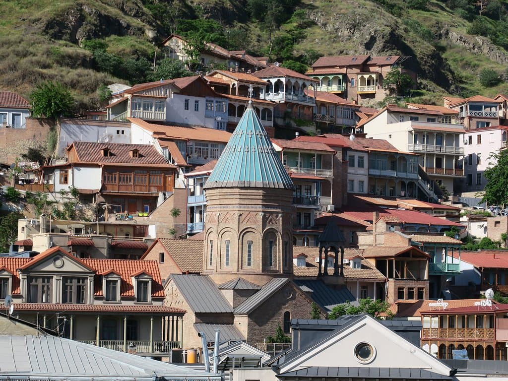 青い屋根が印象的でした