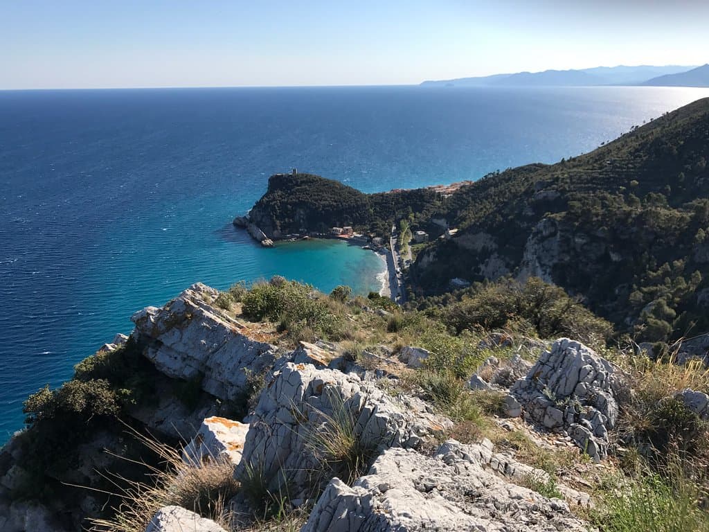 Vista su Punta Crena