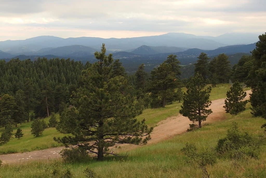 sun peaking through the clouds as we hiked back up the trail