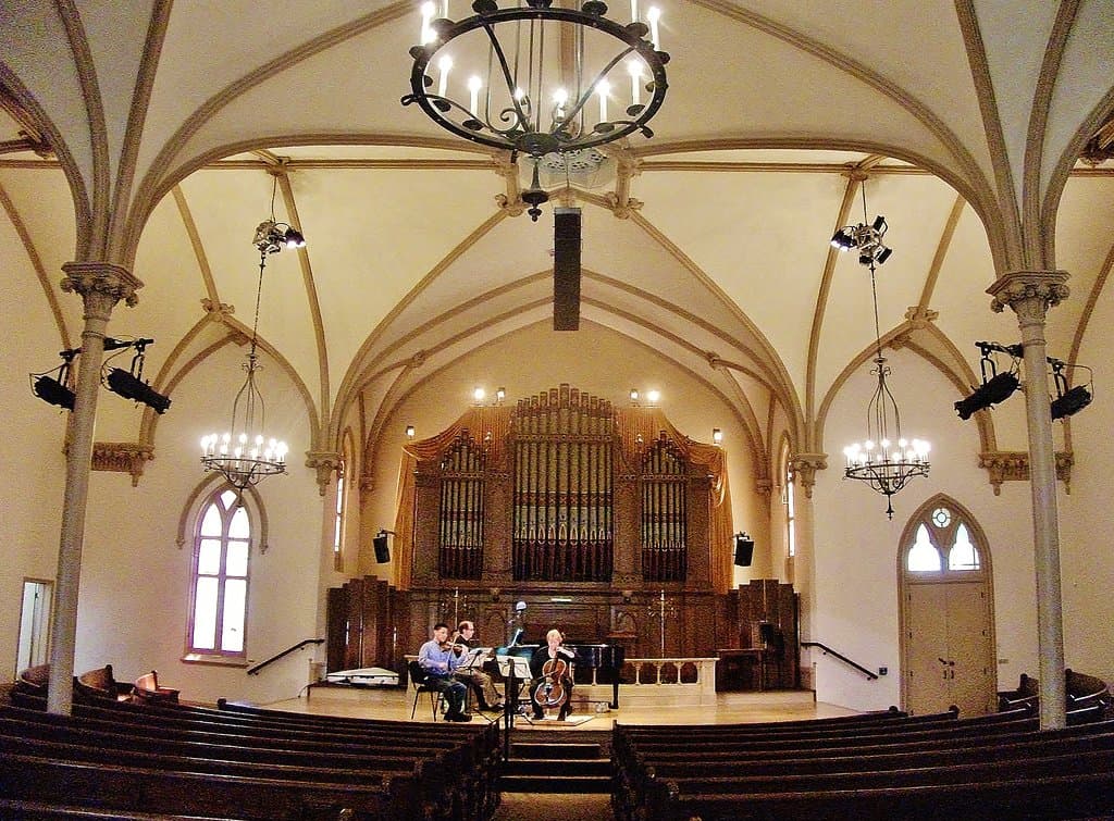 Free Lunchtime music on WED