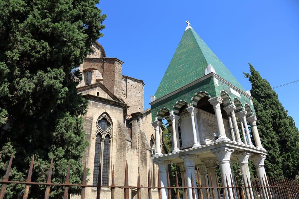 Гробница глоссария