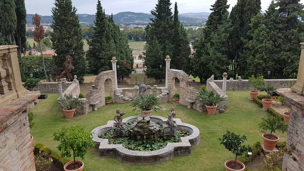 Monumental Staircase
