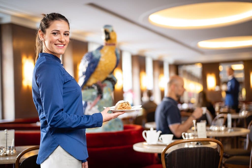 Service im Café-Bistro Dallmayr