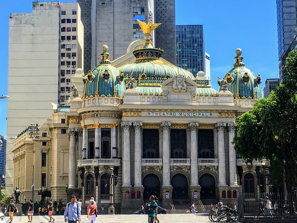 Praça da Cinelândia, Centro do Rio, onde está situado o Teatro