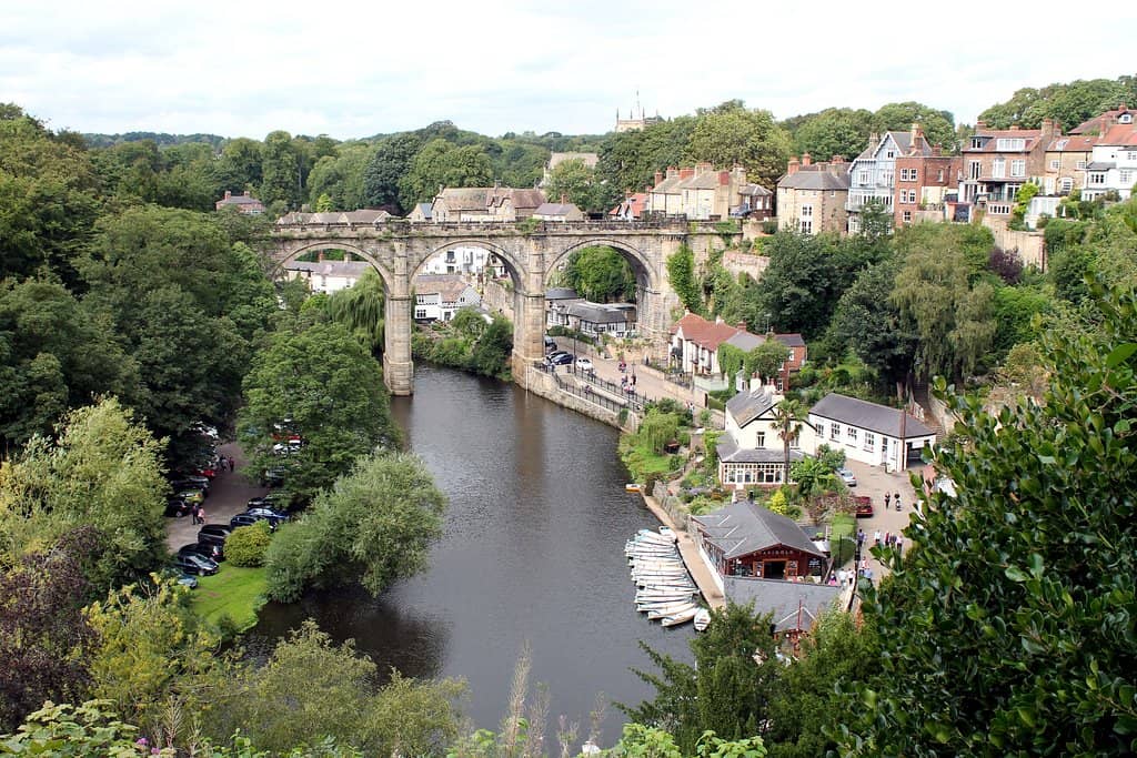 Riverside Cafes & Ice Cream