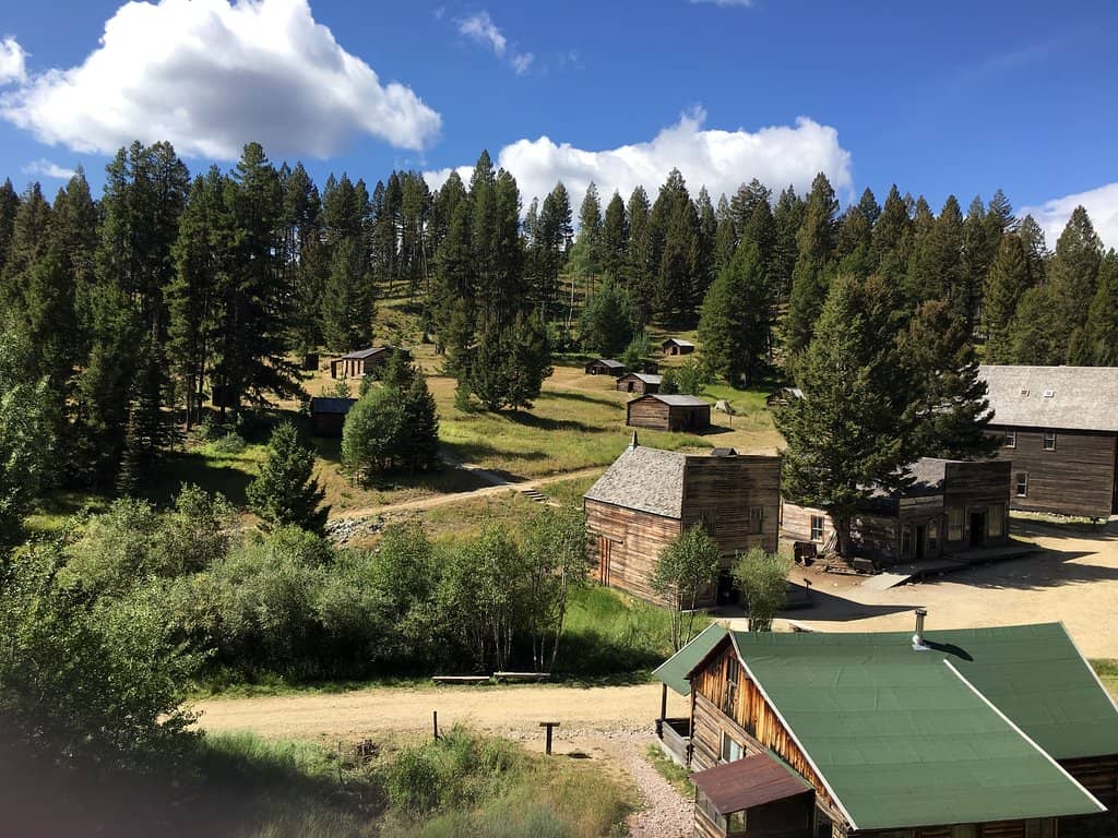 Informational Plaques & Maps