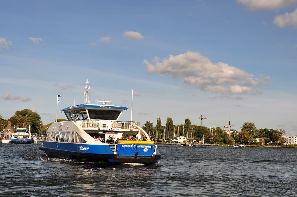 Free ferry heading the other direction