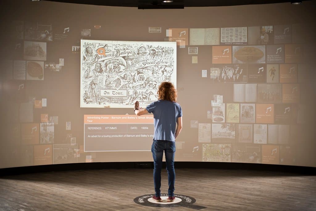 The Big Curvy Screen