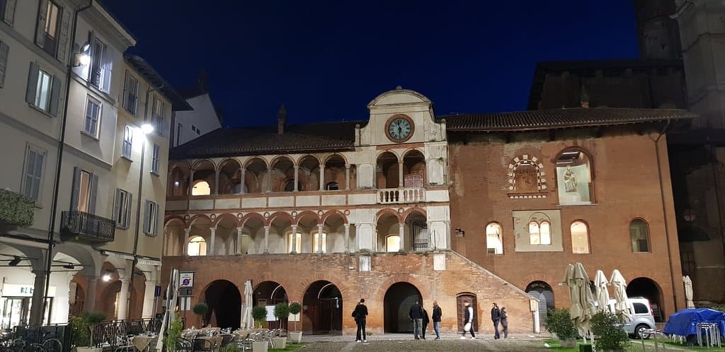 PANORAMICA PALAZZO BROLETTO