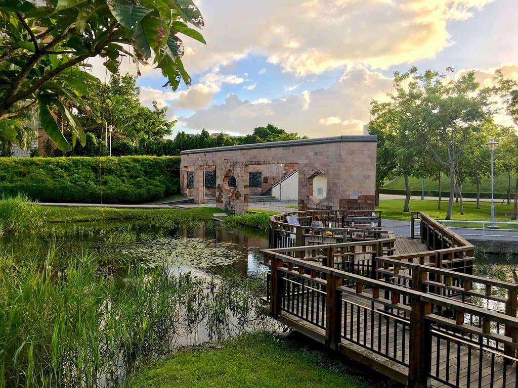 花博公園「美術園區」。 園內也有一些庭園造景的建築。