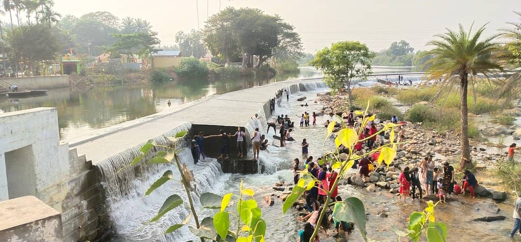 Nostalgic Kannada Movie Vibe