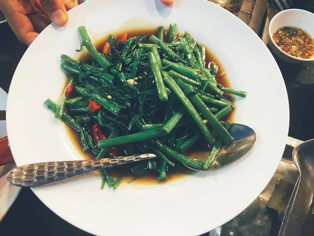 Spicy & Sour Tom Yum Soup