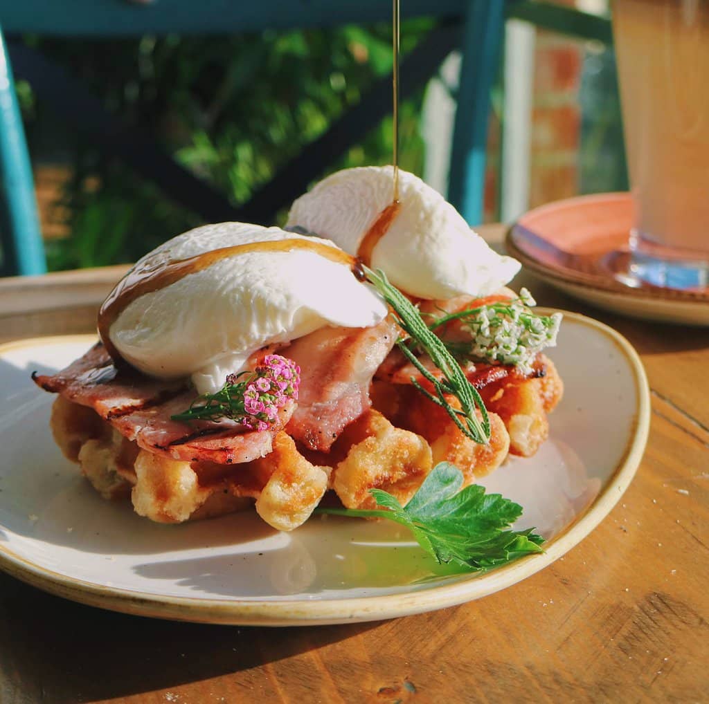 Cozy Coastal Ambiance