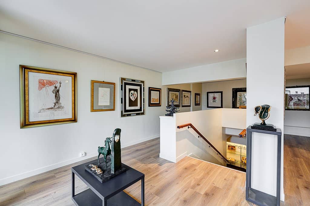 The Montmartre Connection