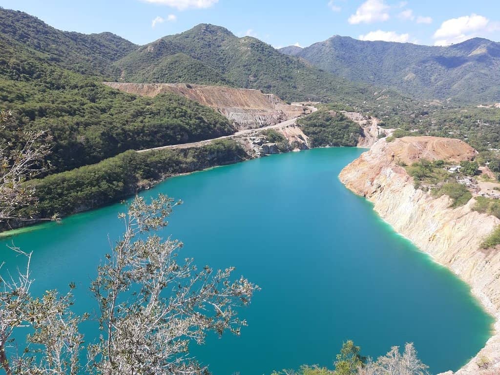 Basílica de Nuestra Señora de la Caridad del Cobre