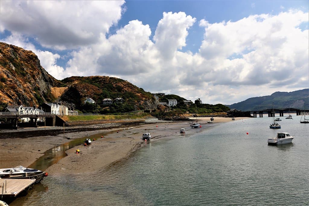 3 Barmouth Harbour