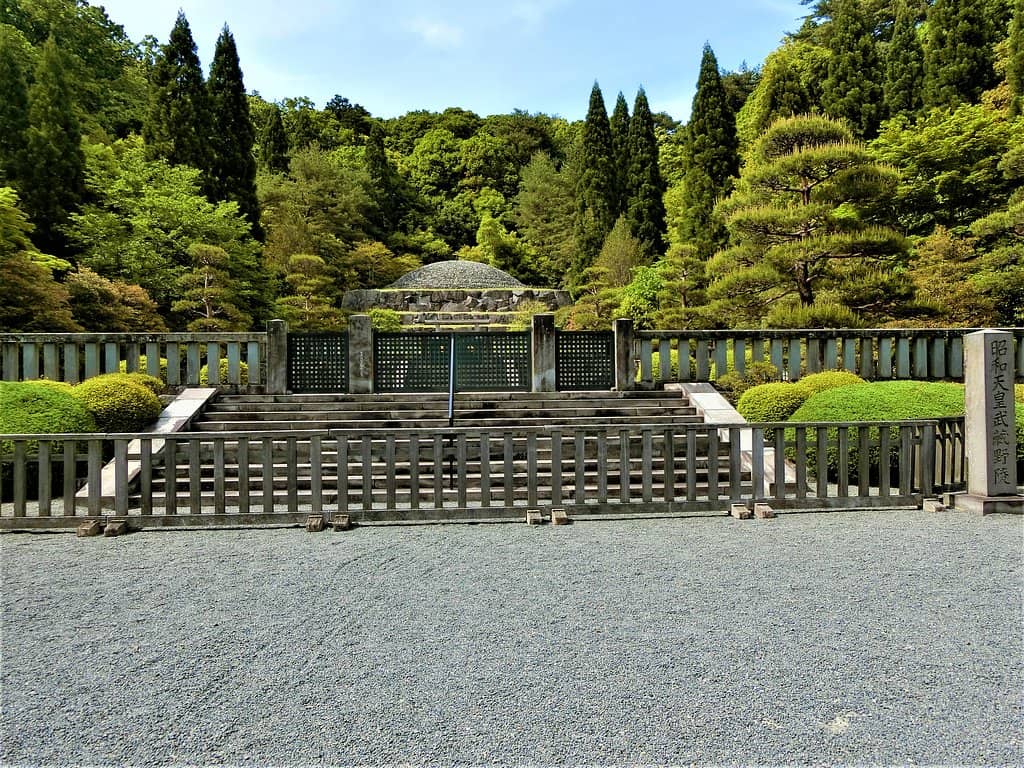 Empress Teimei and Empress Kojun's Graves