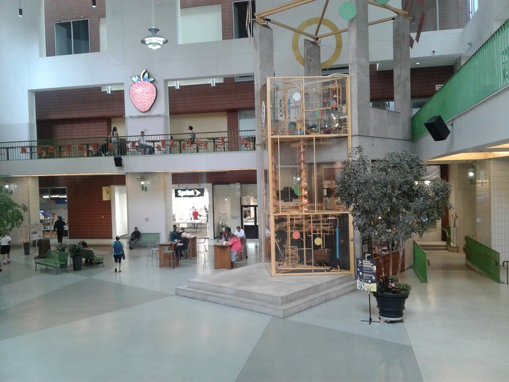 Interior court, lower level from the escalator