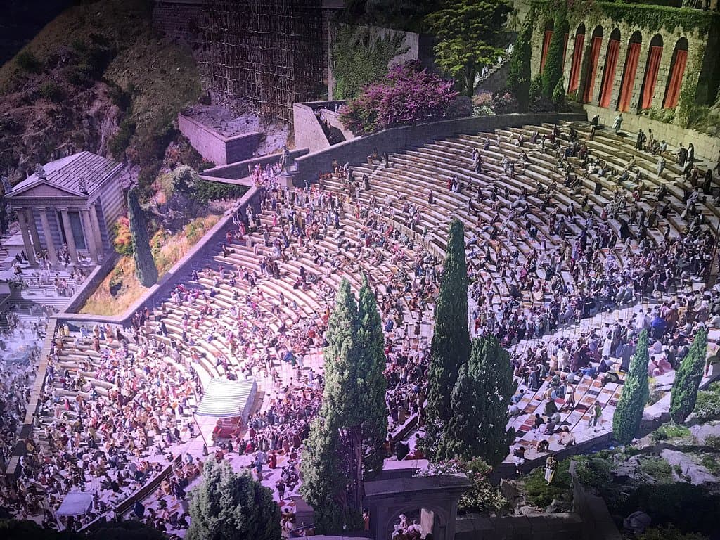 Go to the Pergamon Museum