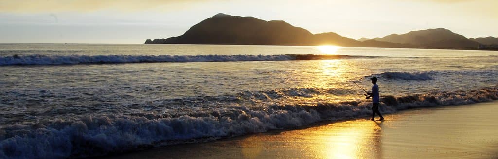 Espectacular atardecer en playa Miramar. Villas Eureka a solo unos pasos de este paraíso. ¡RESERVA YA! #vacaciones #familia #Manzanillo #playa ¡Contáctanos ahora! 314 160 0430 | reservaciones@villaseurekamanzanillo.com