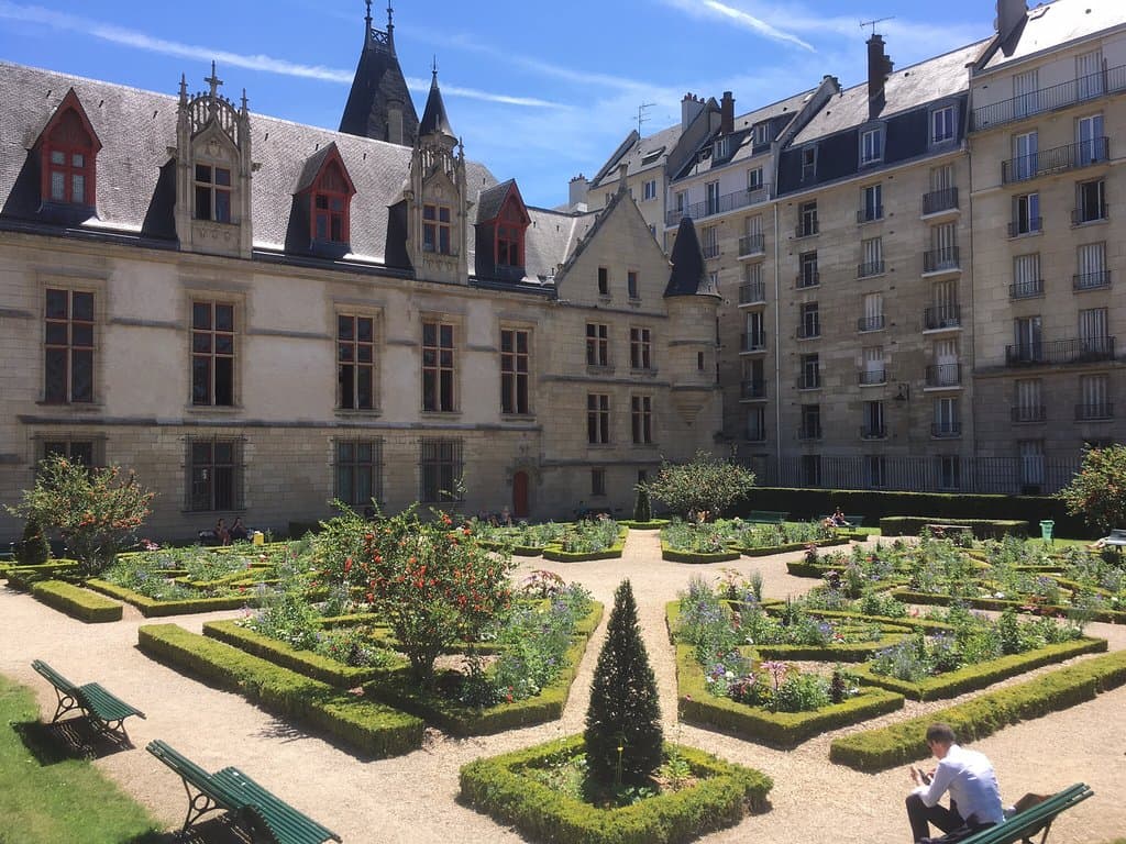 Hotel de Sens