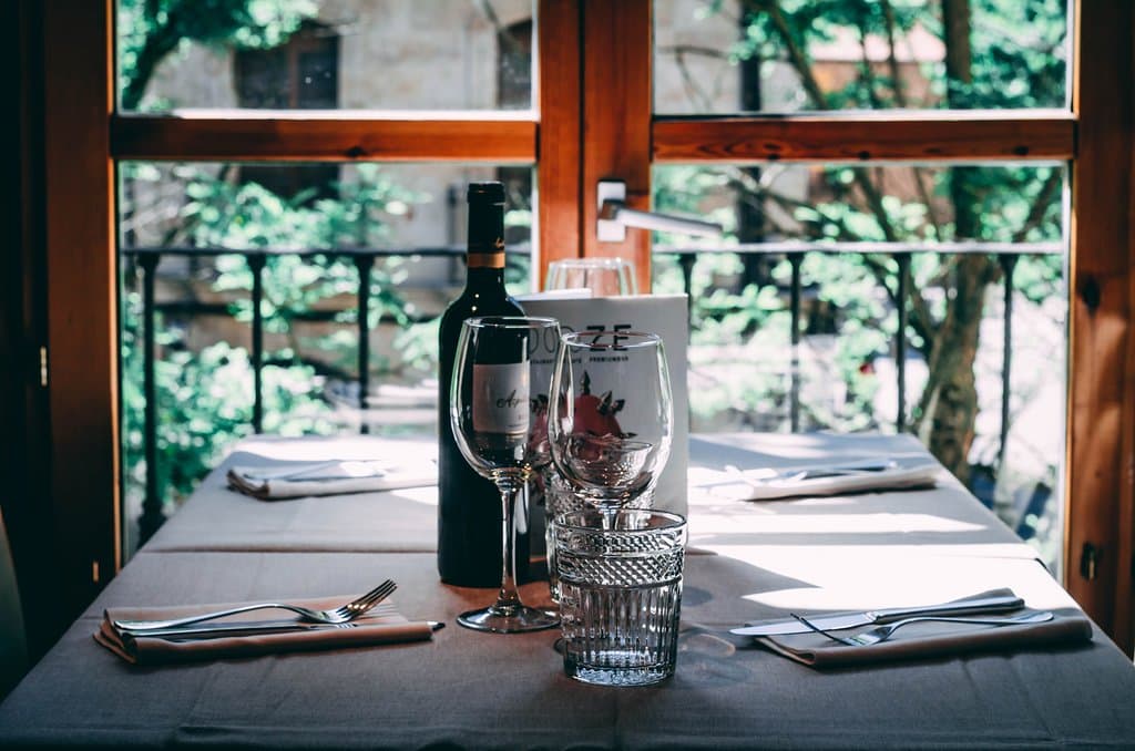 DOZE Restaurante Premium Bar
Tapas creativas en el centro de Salamanca
Restaurante con una carta inigualable de platos y vinos
Disfruta de los mejores cocktails de la ciudad
La mejor Terraza junto a las Catedrales y la Plaza Mayor