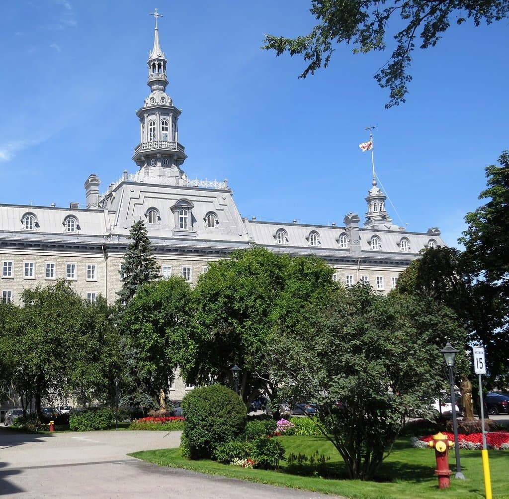 Visite guidée très intéressante du Séminaire de Québec dans le Vieux-Québec