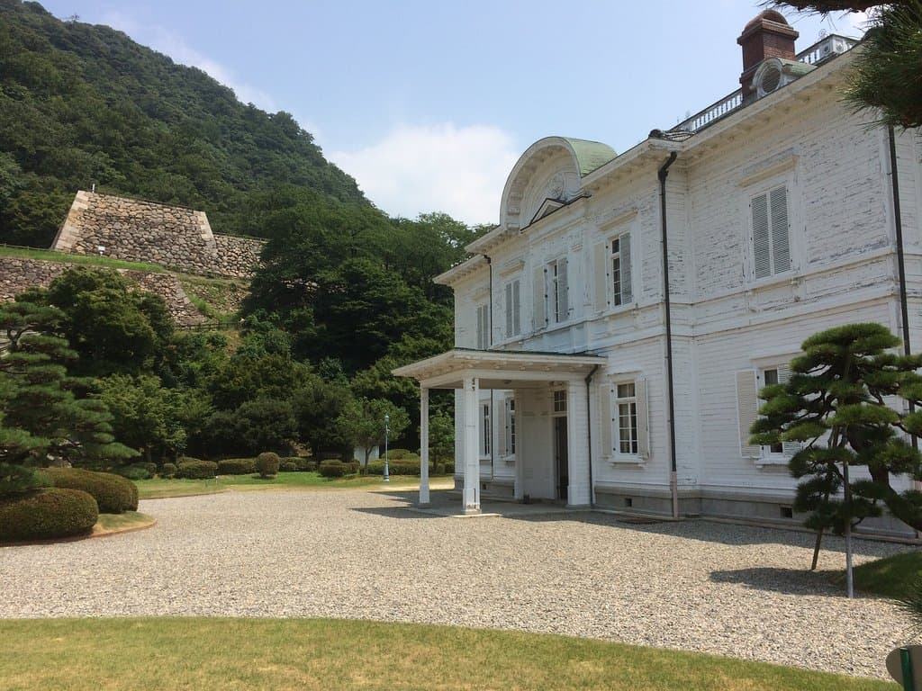 Jinpu-kaku at the base of the Tottori castle ruins