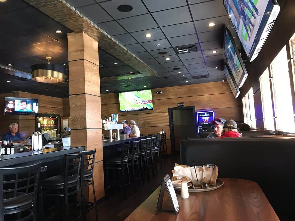 Carmine's Bar & Grille