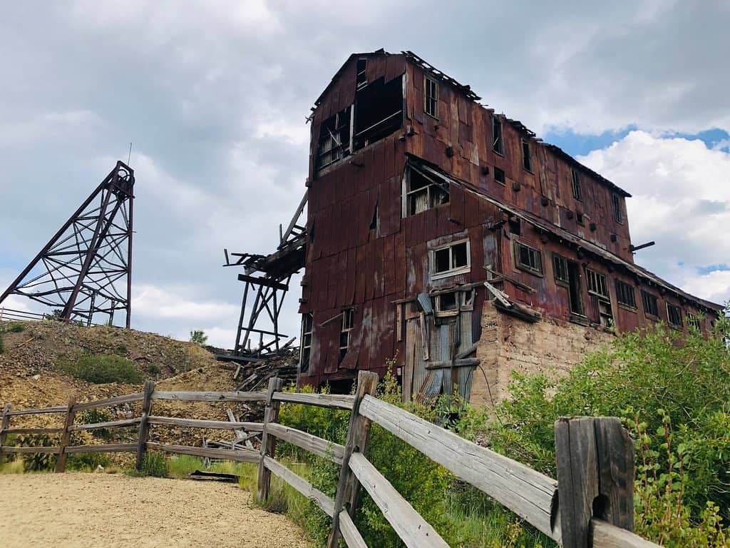 Panoramic Mountain Views