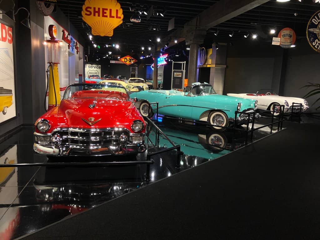 Themed Display Rooms