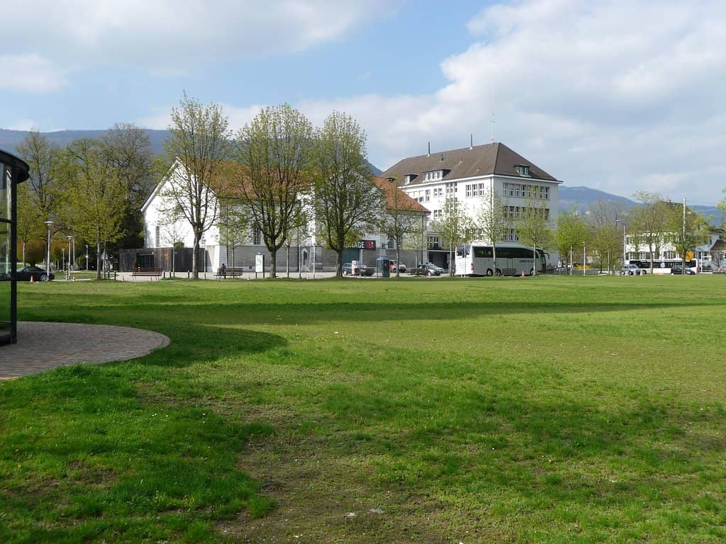 Mediterranean-Inspired Dining