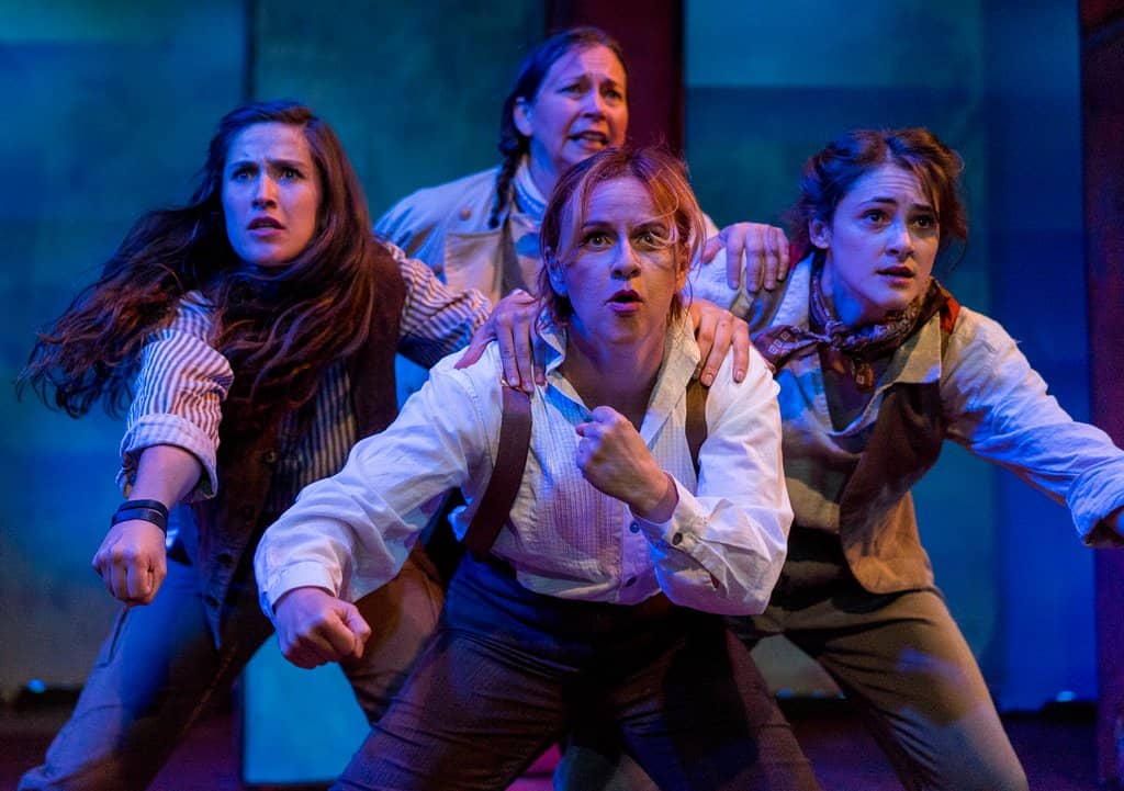 Pre-Show Karaoke & Bar