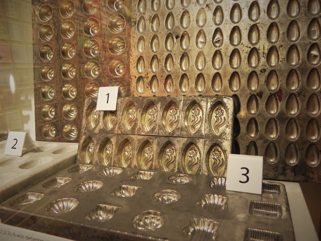 伝統的なチョコレートの型