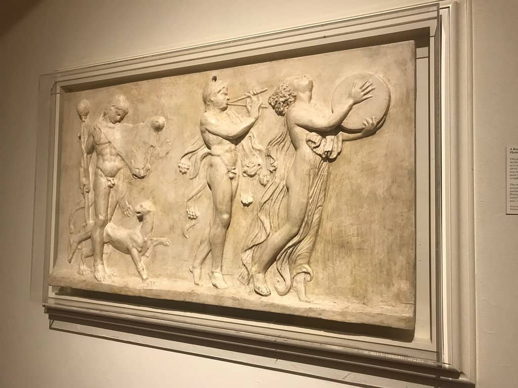 Intimate Venue Atmosphere