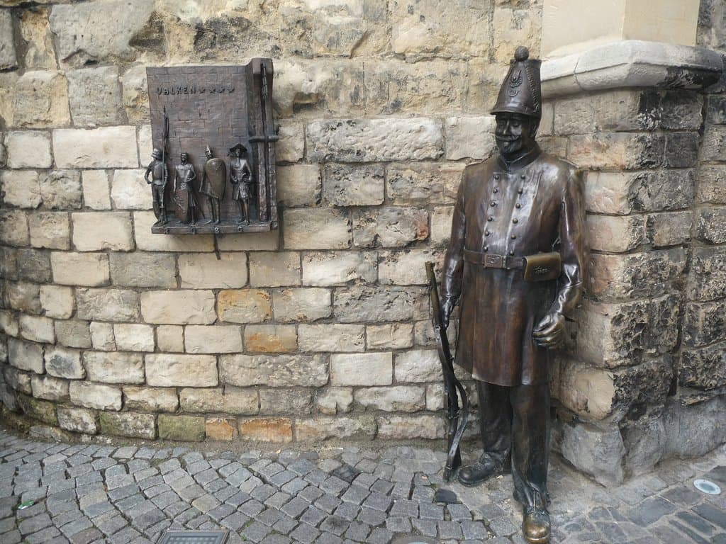 Statyn ''SjΓΆtter aan de Port'' i Valkenburg