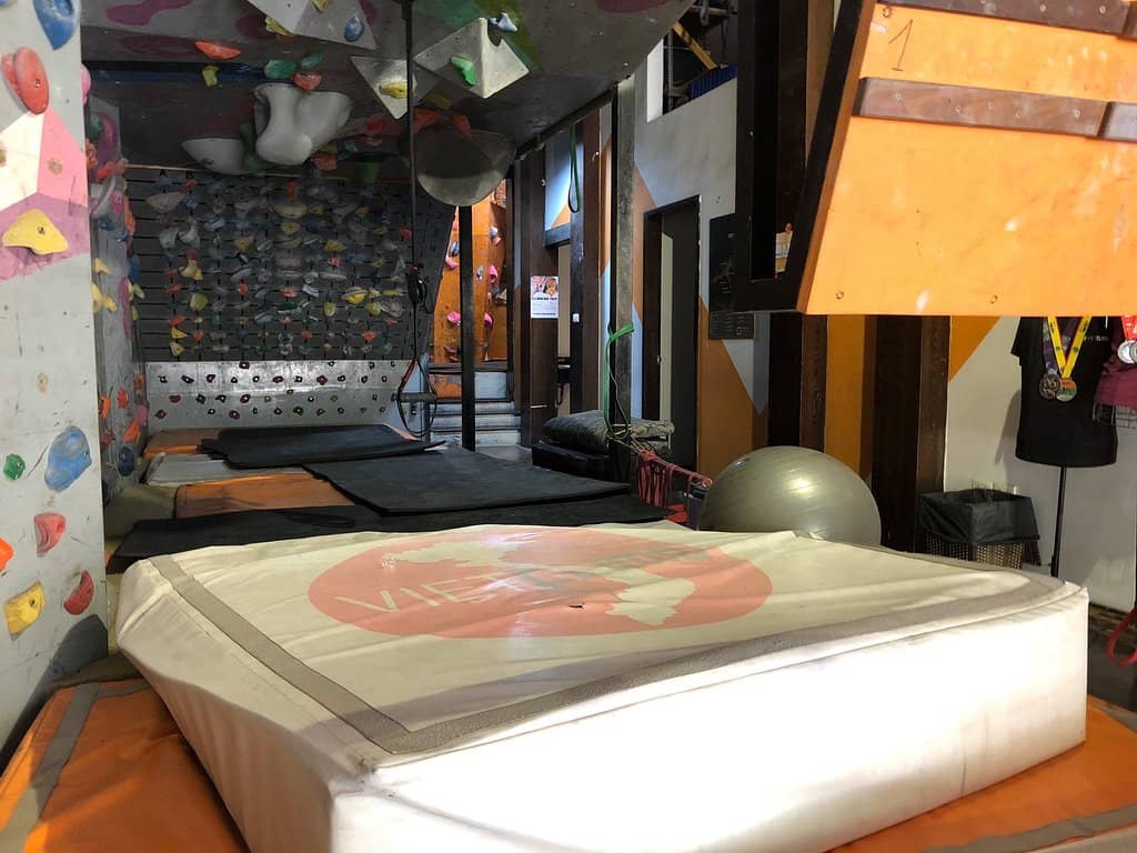 Huu Lung Limestone Cliffs