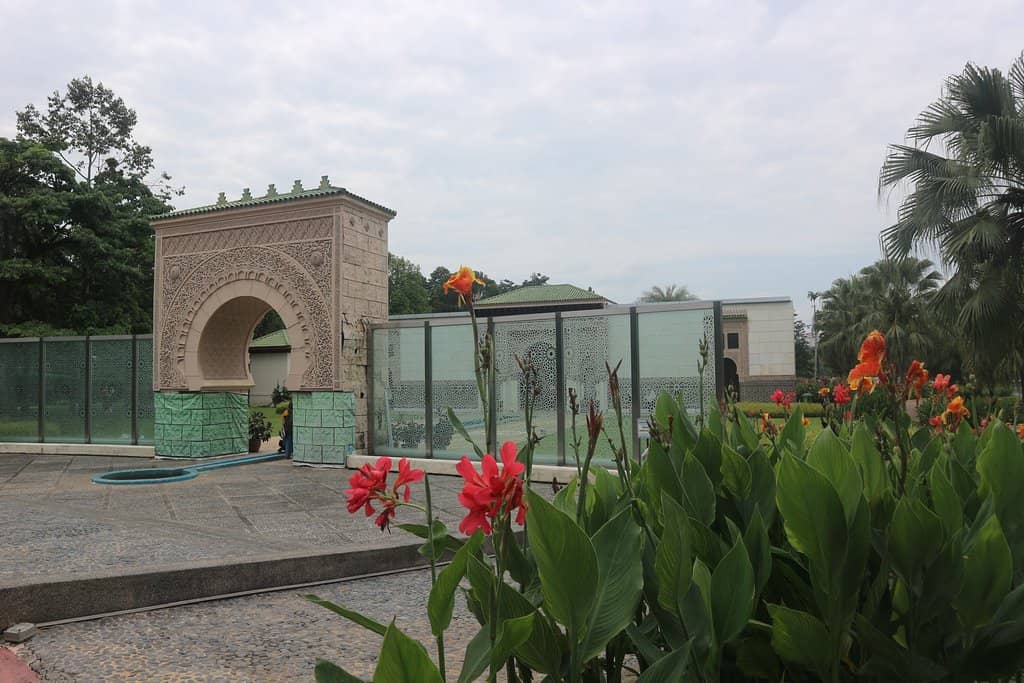 Stunning Color Contrasts