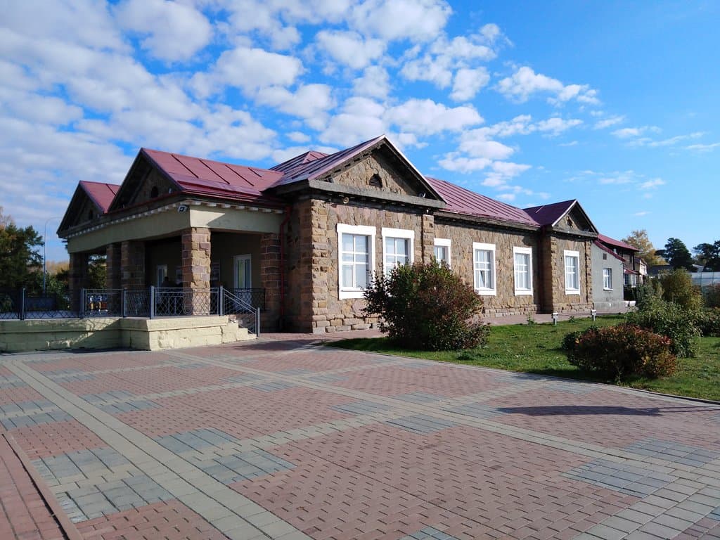 здание музея располагается в здании еще той самой постройки 1916 год для управляющего Кемеровским рудником