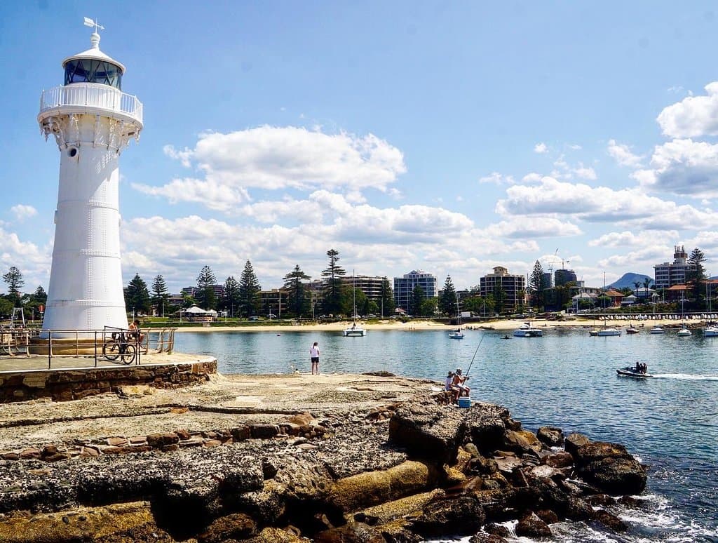 Wollongong Breakwater Lighthouse
