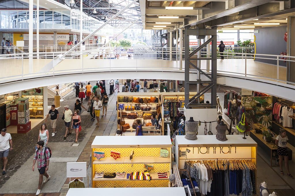 The Watershed is a beautiful and vibrant space where over 150 tenants offer more than 365 brands to visitors. These include ceramics, textiles, furniture, fashion and jewellery. Many of the traders sell unique products and arts and crafts. Exhibitions, live entertainment and workshops are also hosted here. The Watershed is located on Dock Road, next to the Two Oceans Aquarium and is open daily.