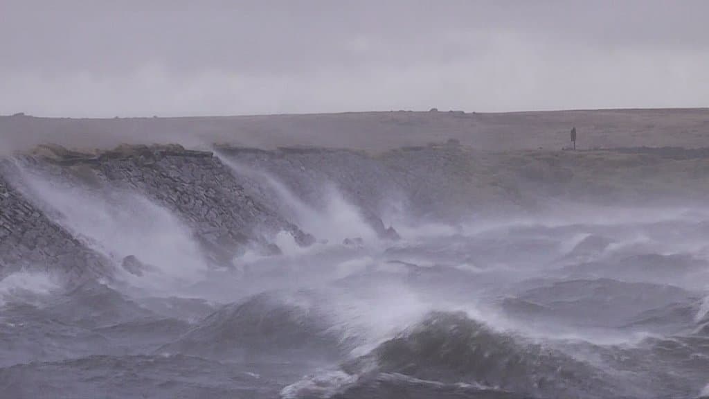 Gaddings Dam is in a very exposed location on top of the Pennines. It is usually very windy, even on a calm day in the valley.