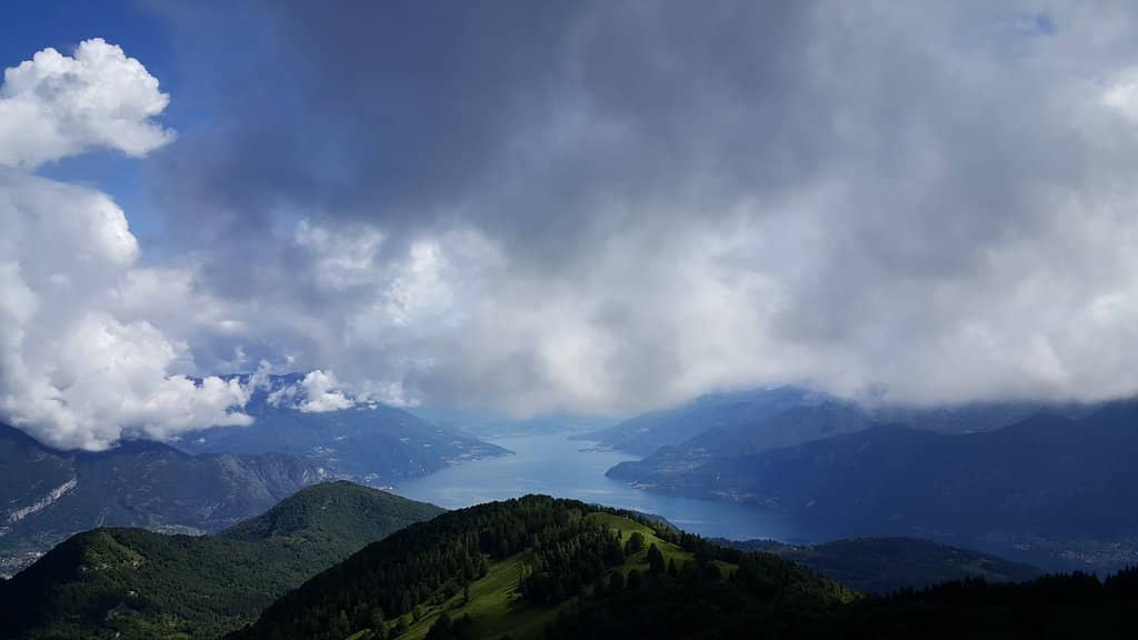 360-Degree Summit Views