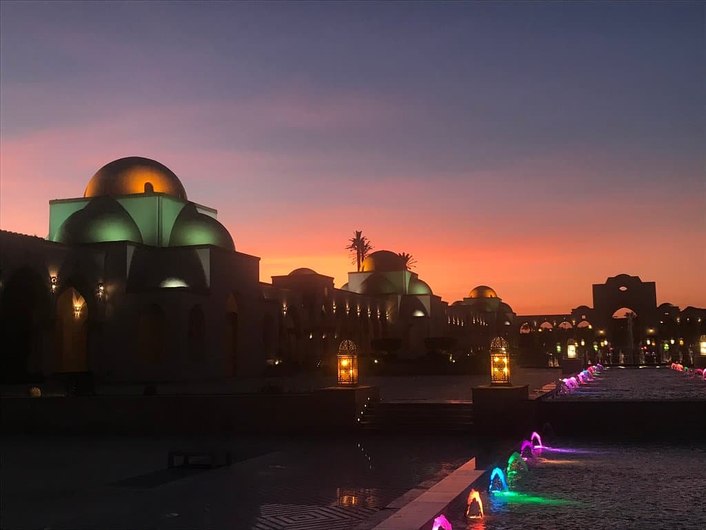 Sunset in the Alley of Fountains