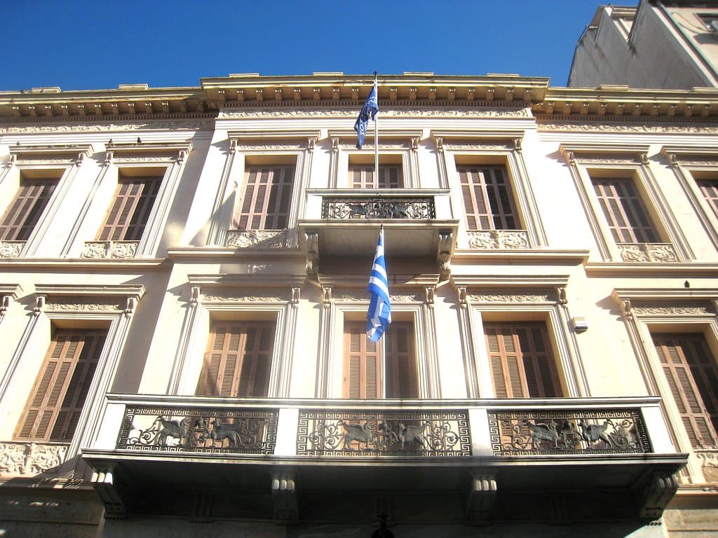 Elegant Neo-Classical